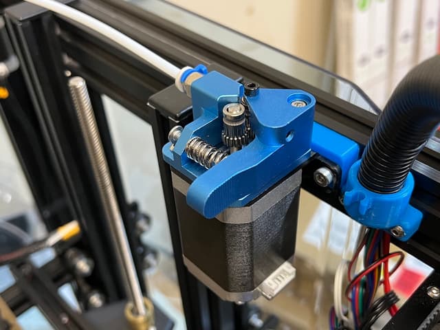 Extruder mounted